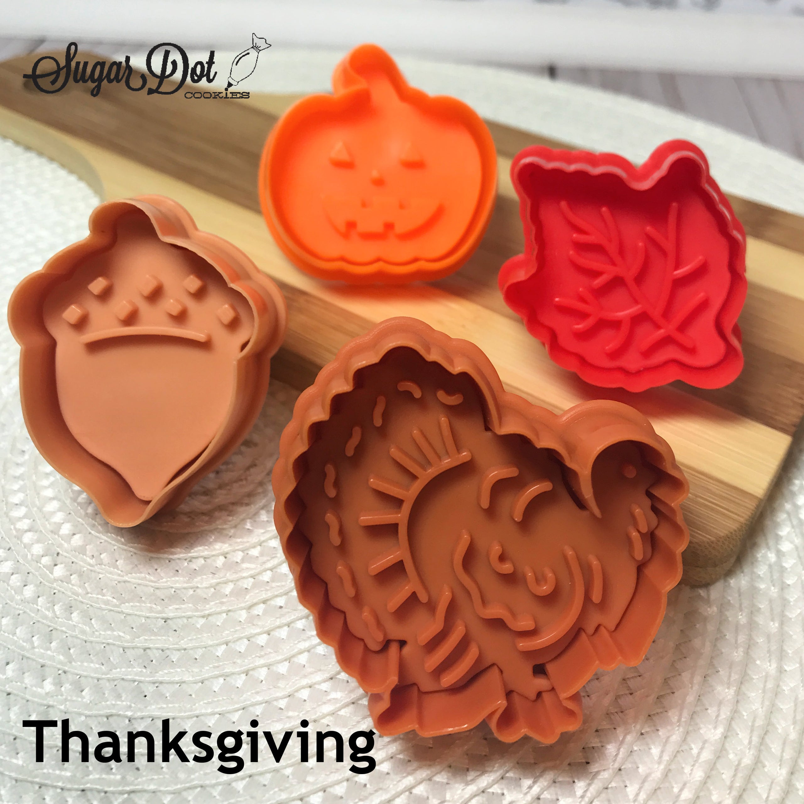 4Pcs Leaf Plunger Cutter Maple Leaf Cookie Cutter Baking Pie Crust Cut —  CHIMIYA